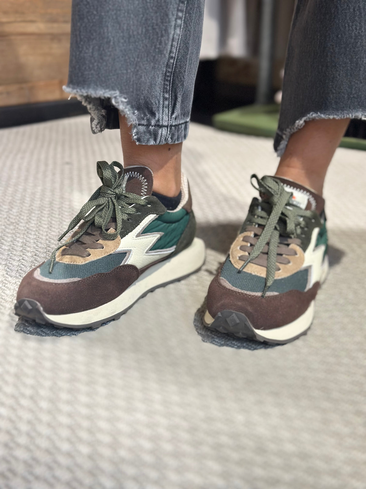 Sneaker verde in nylon e suede _ Moaconcept