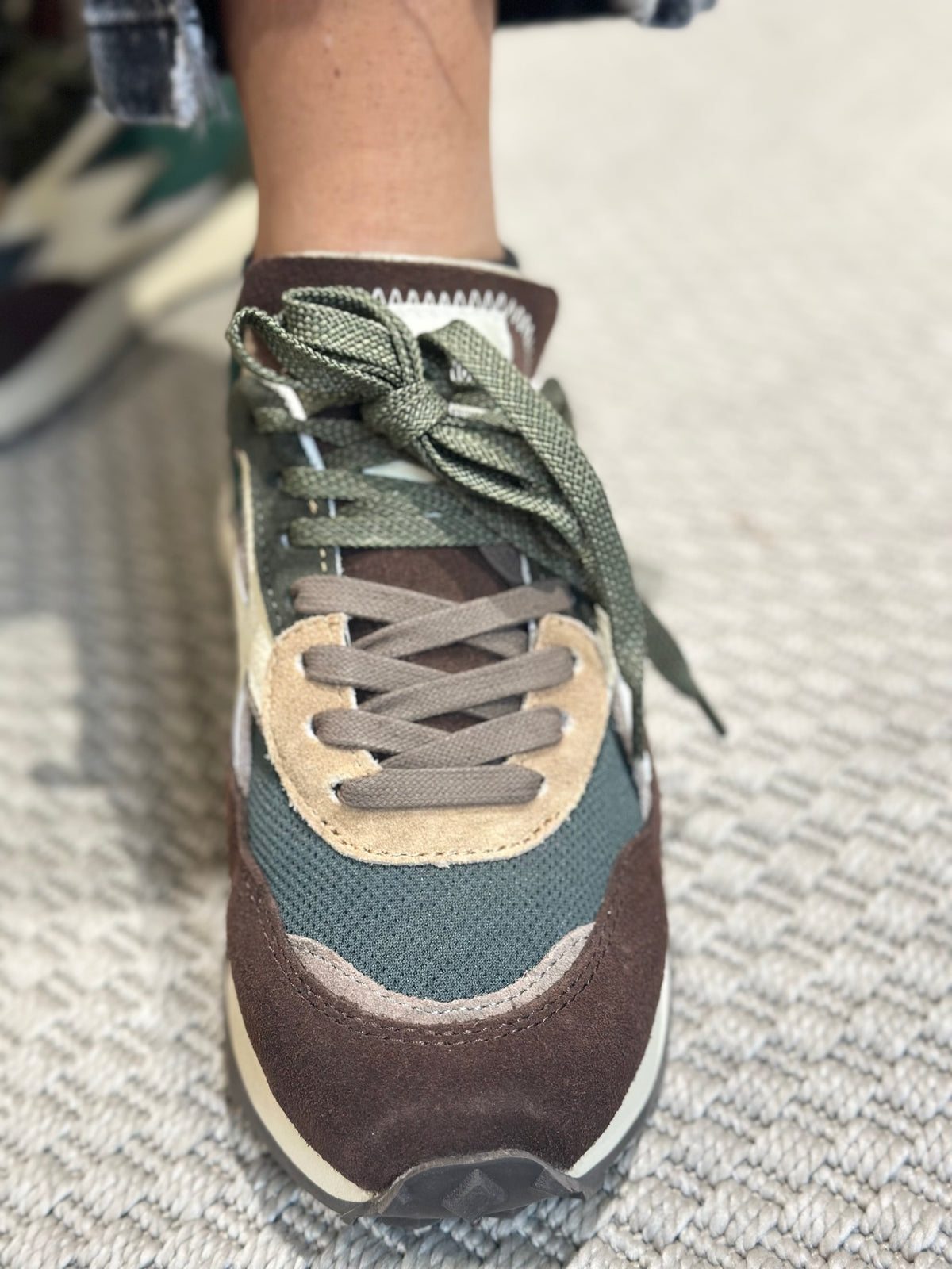 Sneaker verde in nylon e suede _ Moaconcept