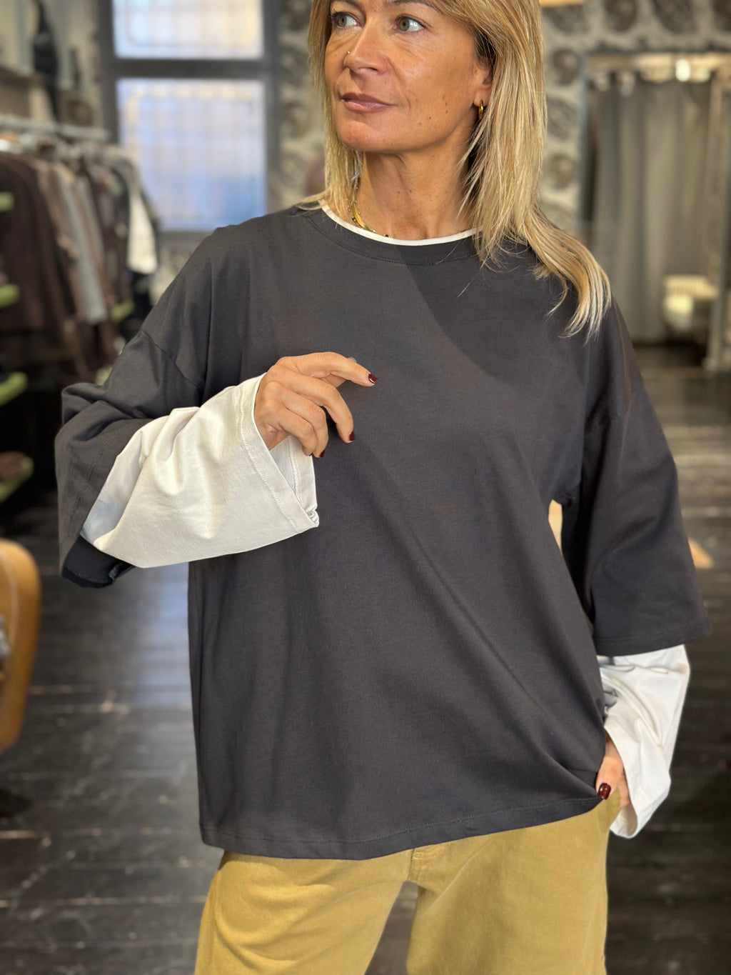 T-shirt doppia manica asfalto _ Vicolo