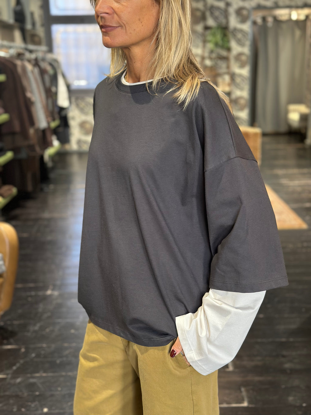 T-shirt doppia manica asfalto _ Vicolo