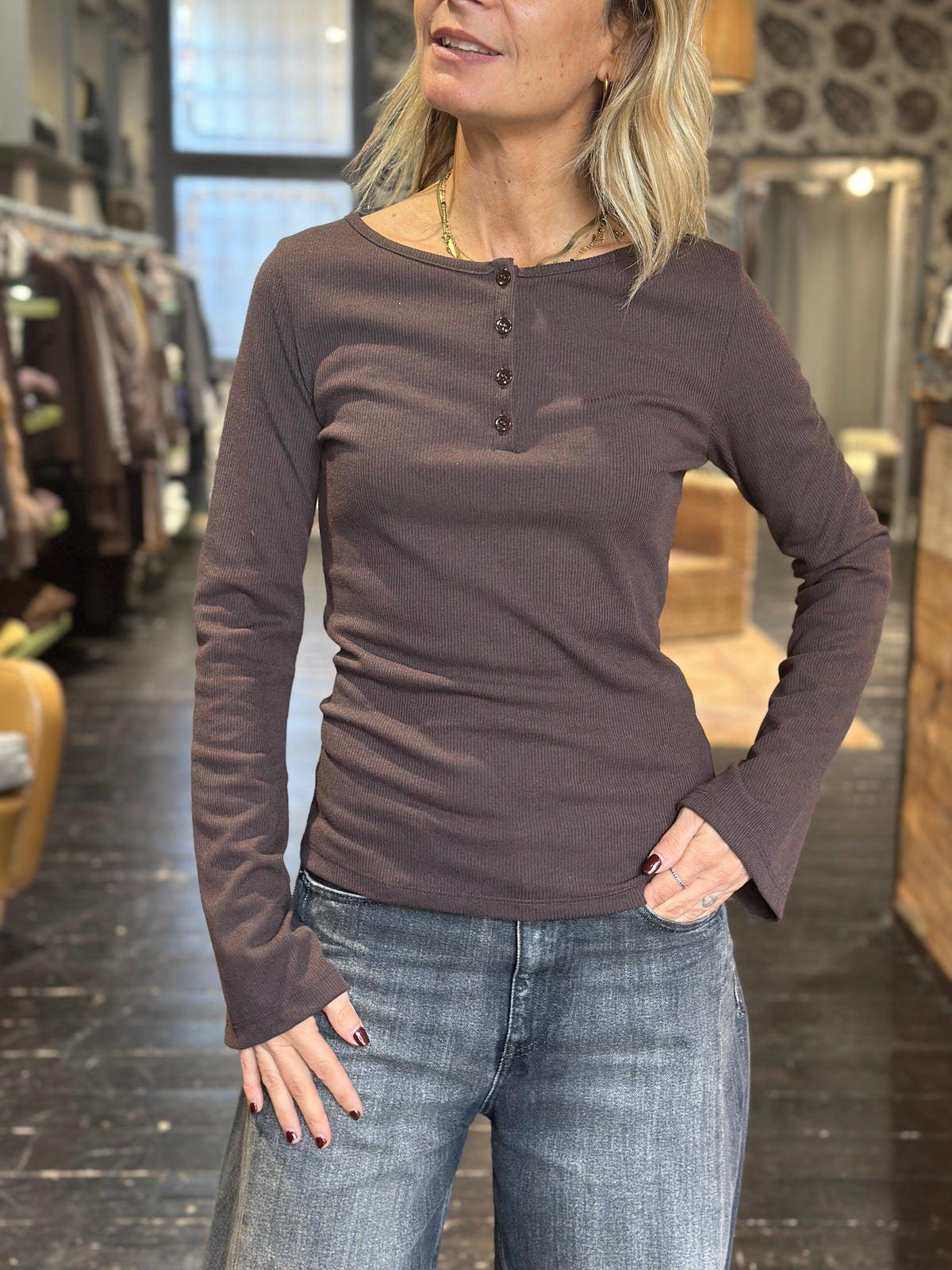 T-shirt serafino a costine _ Vicolo