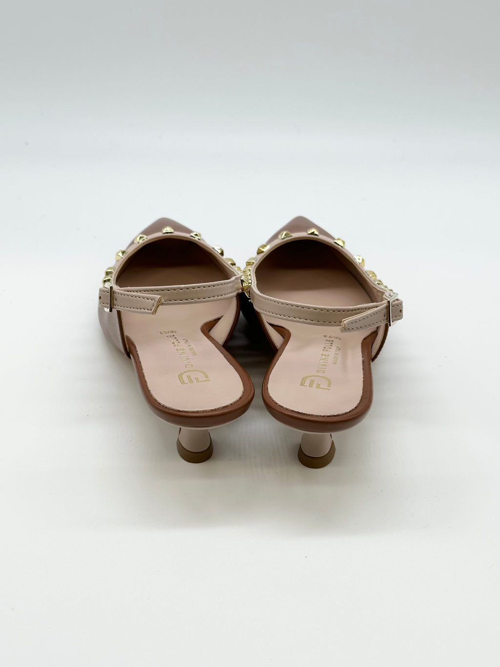 Slingback con profilo con borchie _ Divine Follie