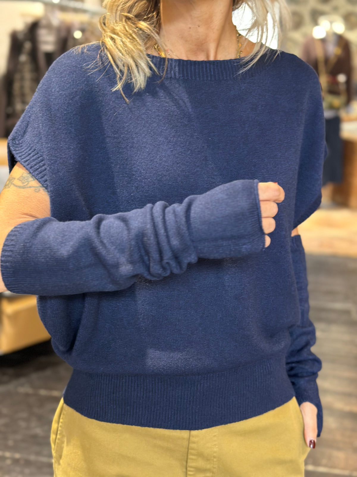 Maglia blu senza maniche con manicotti _ Souvenir