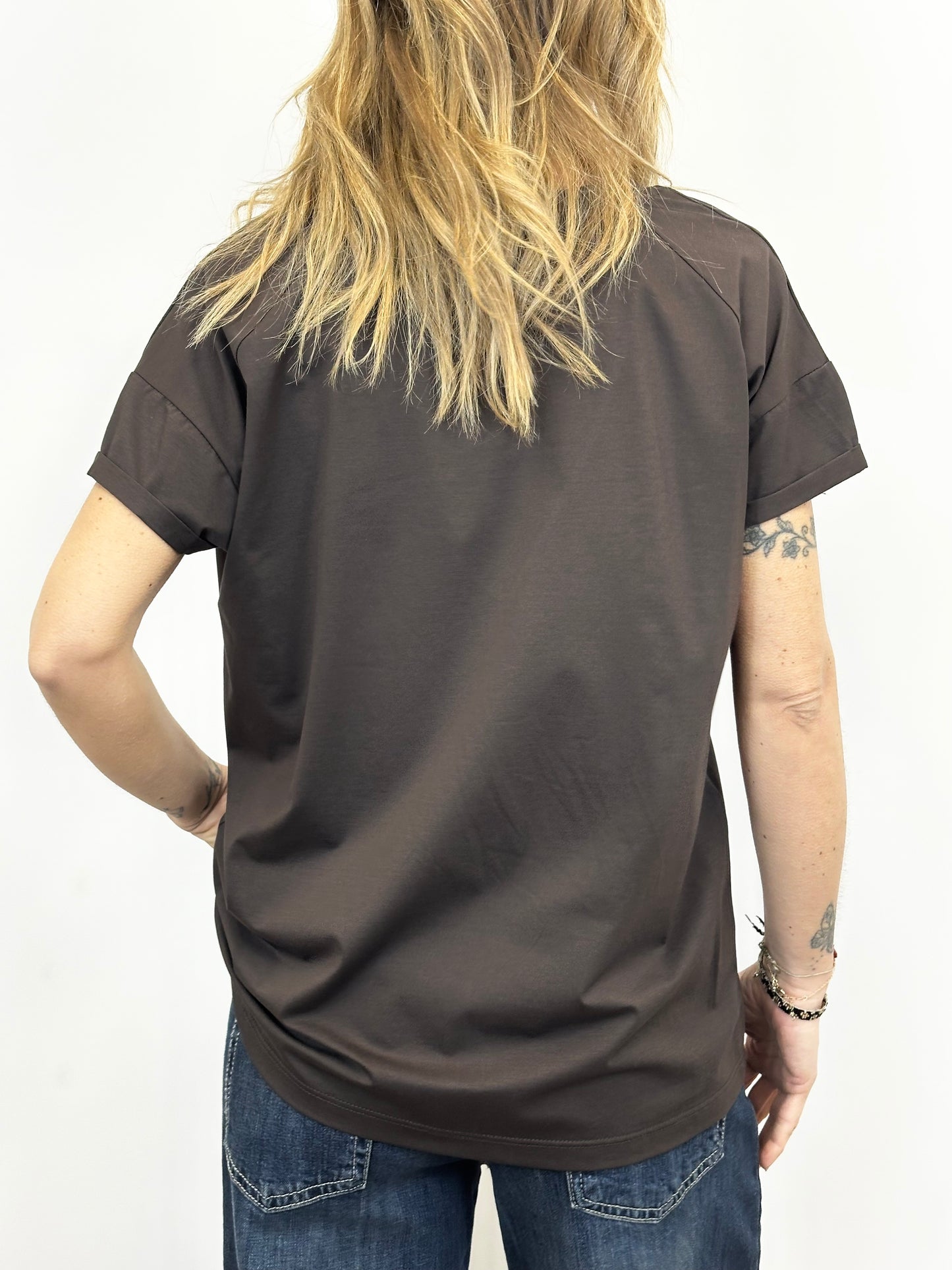 T-Shirt  scollo a V cioccolato