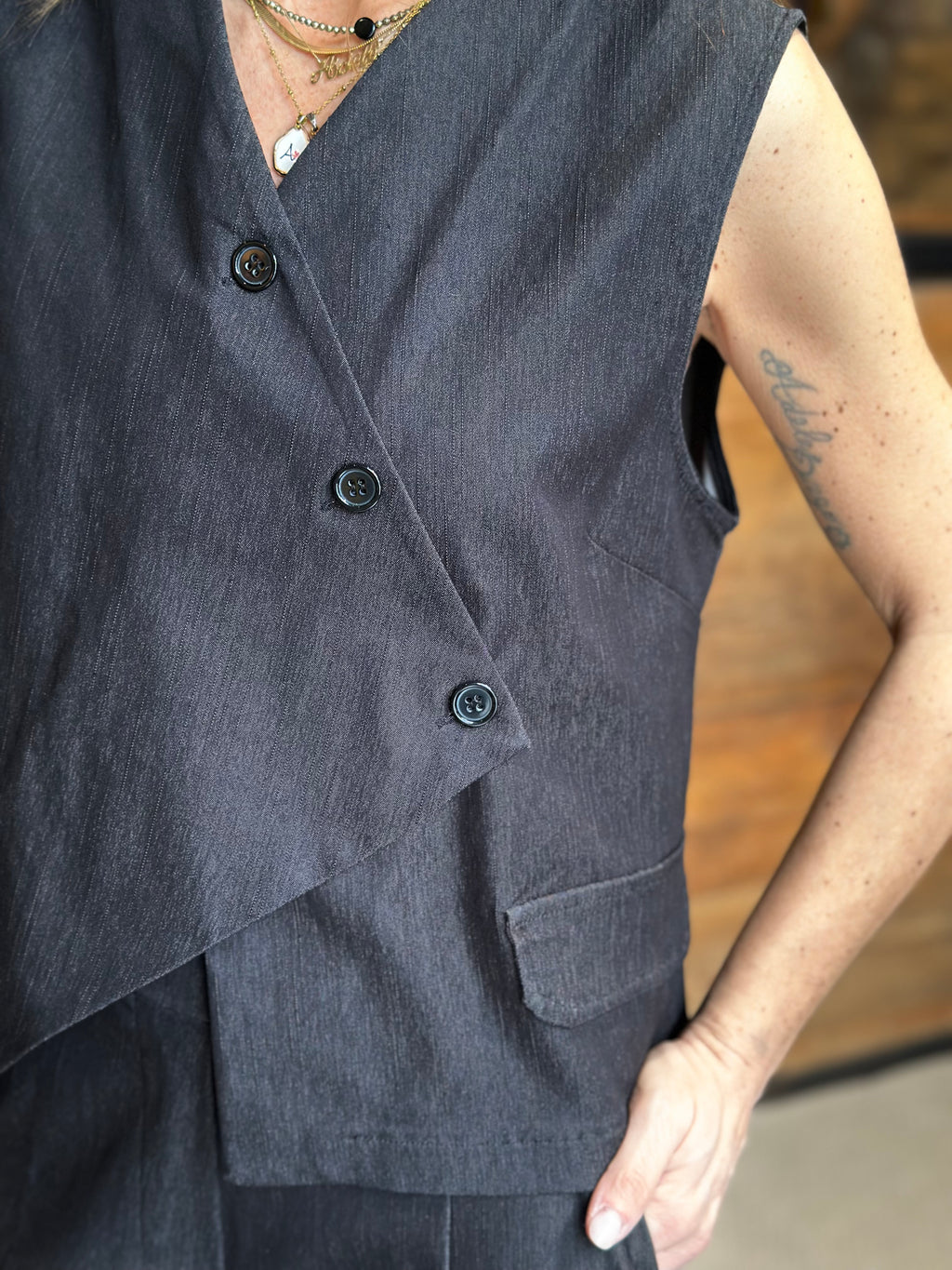 Gilet Asimmetrico _ Karma