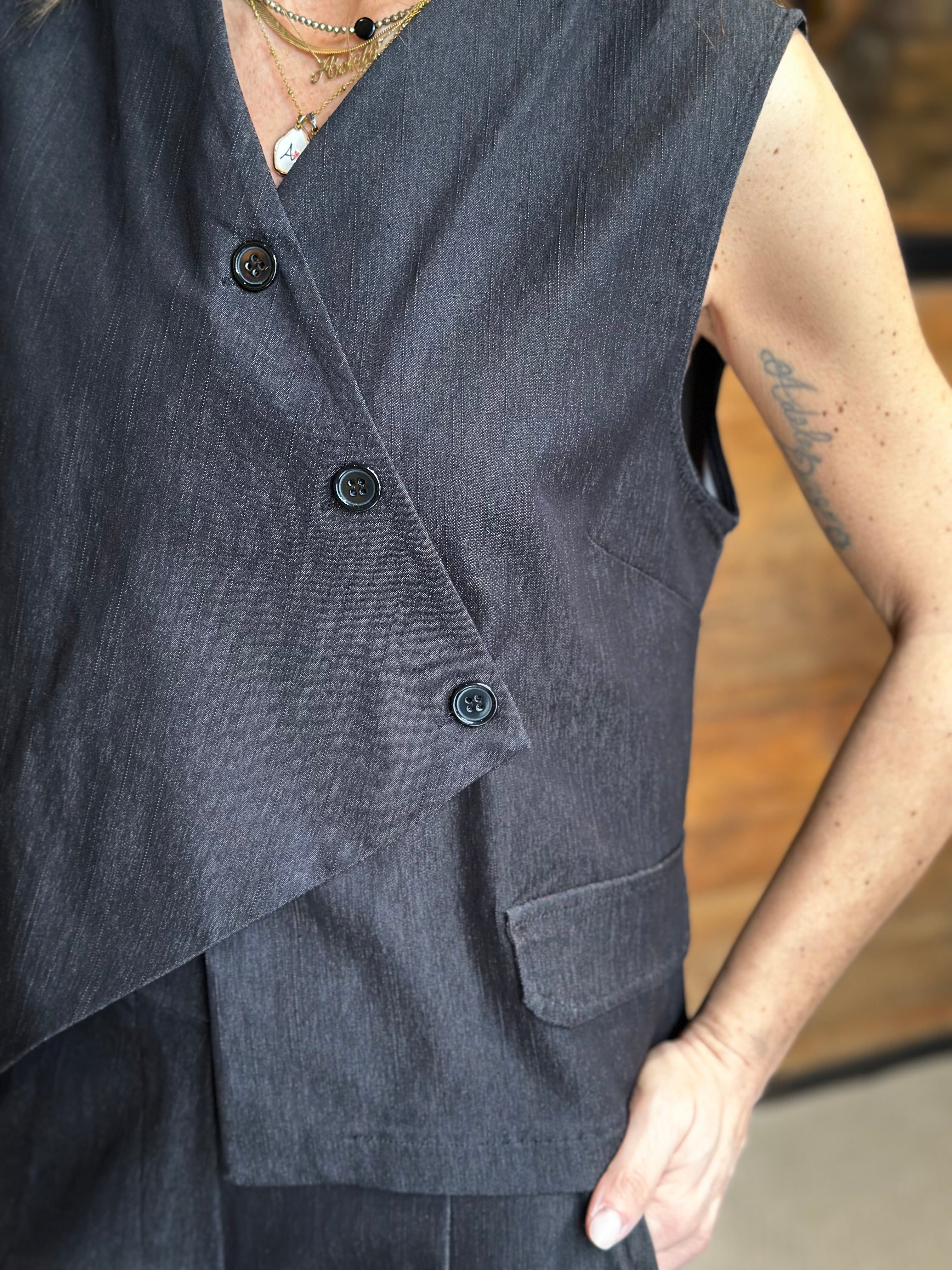 Gilet Asimmetrico _ Karma