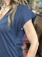 T-Shirt Scollo a V Blu _ Ottod'Ame