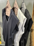 T-Shirt scollo a V Nero _ Ottod'Ame