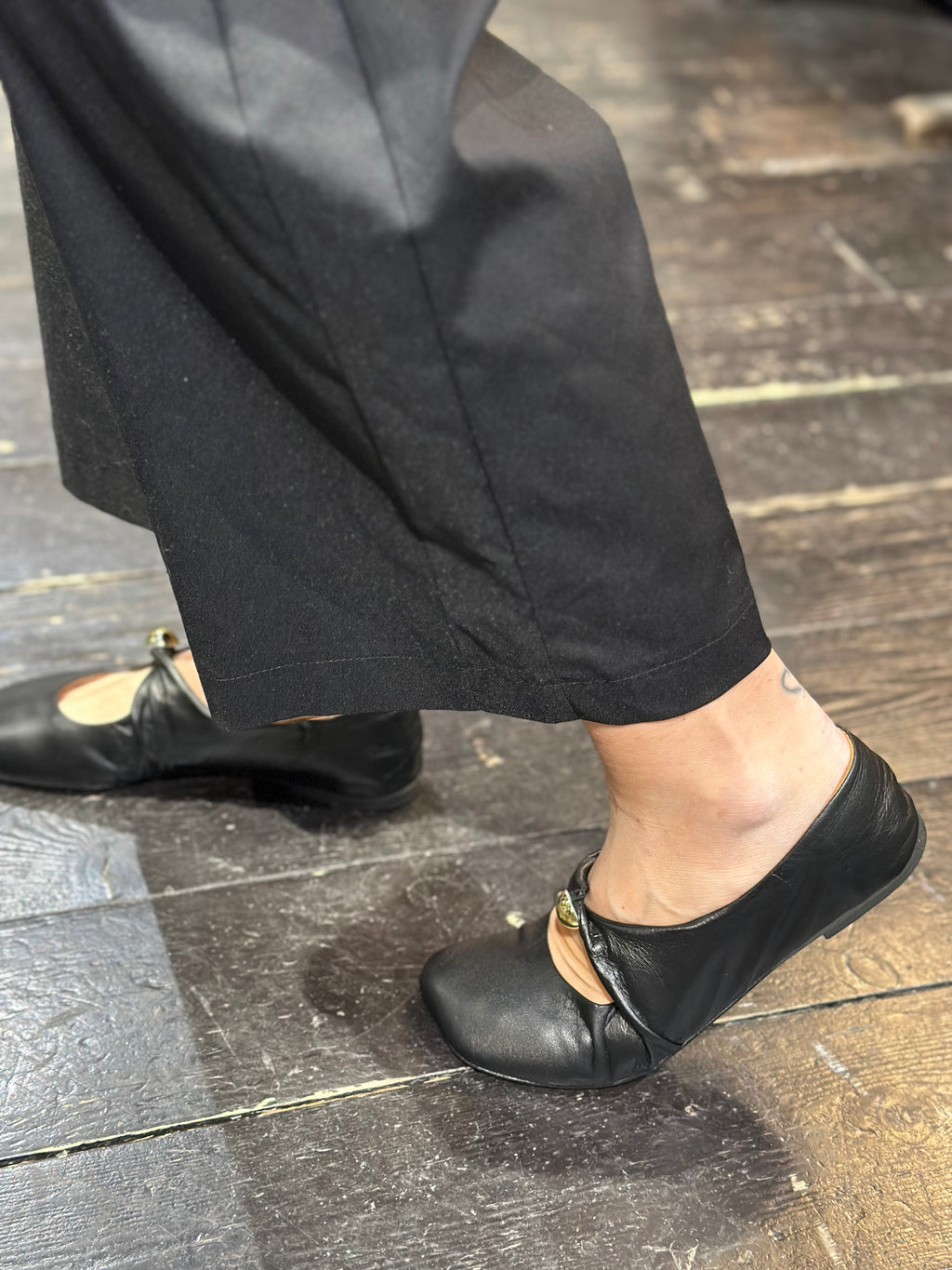 Pantalone Cropped Nero _ Karma