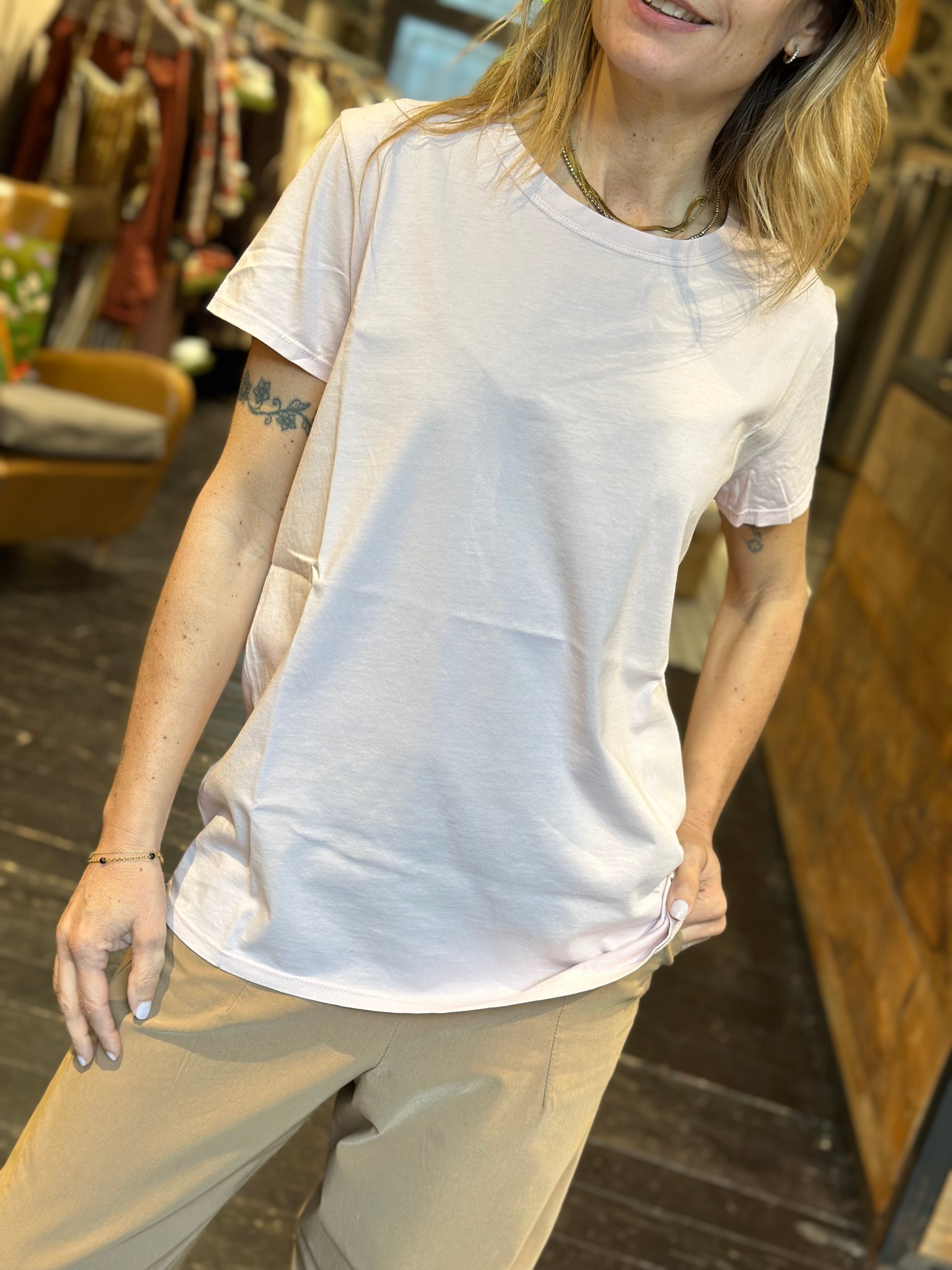 T-Shirt Basica Rosa _ Vicolo