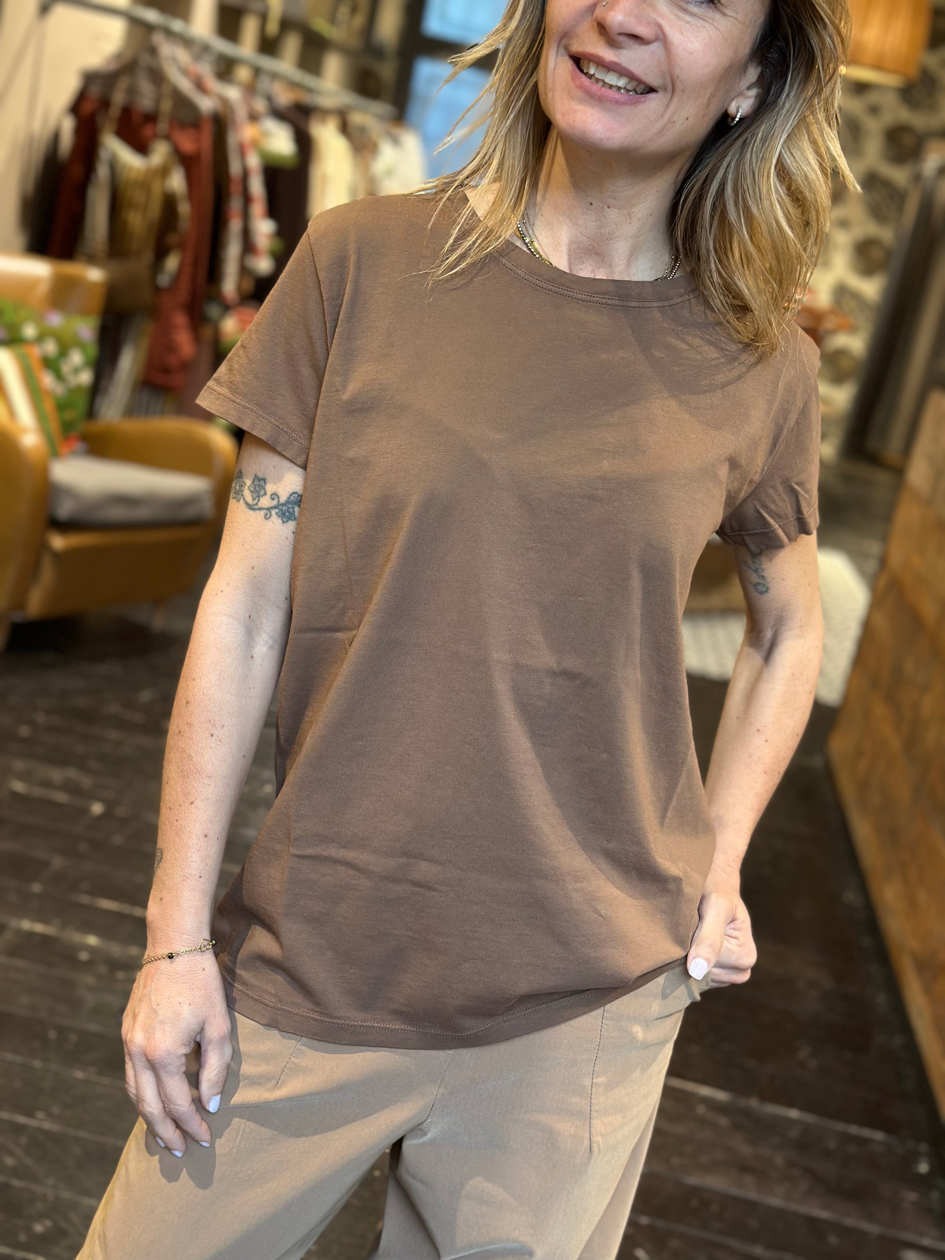 T-Shirt Basica Tabacco _ Vicolo