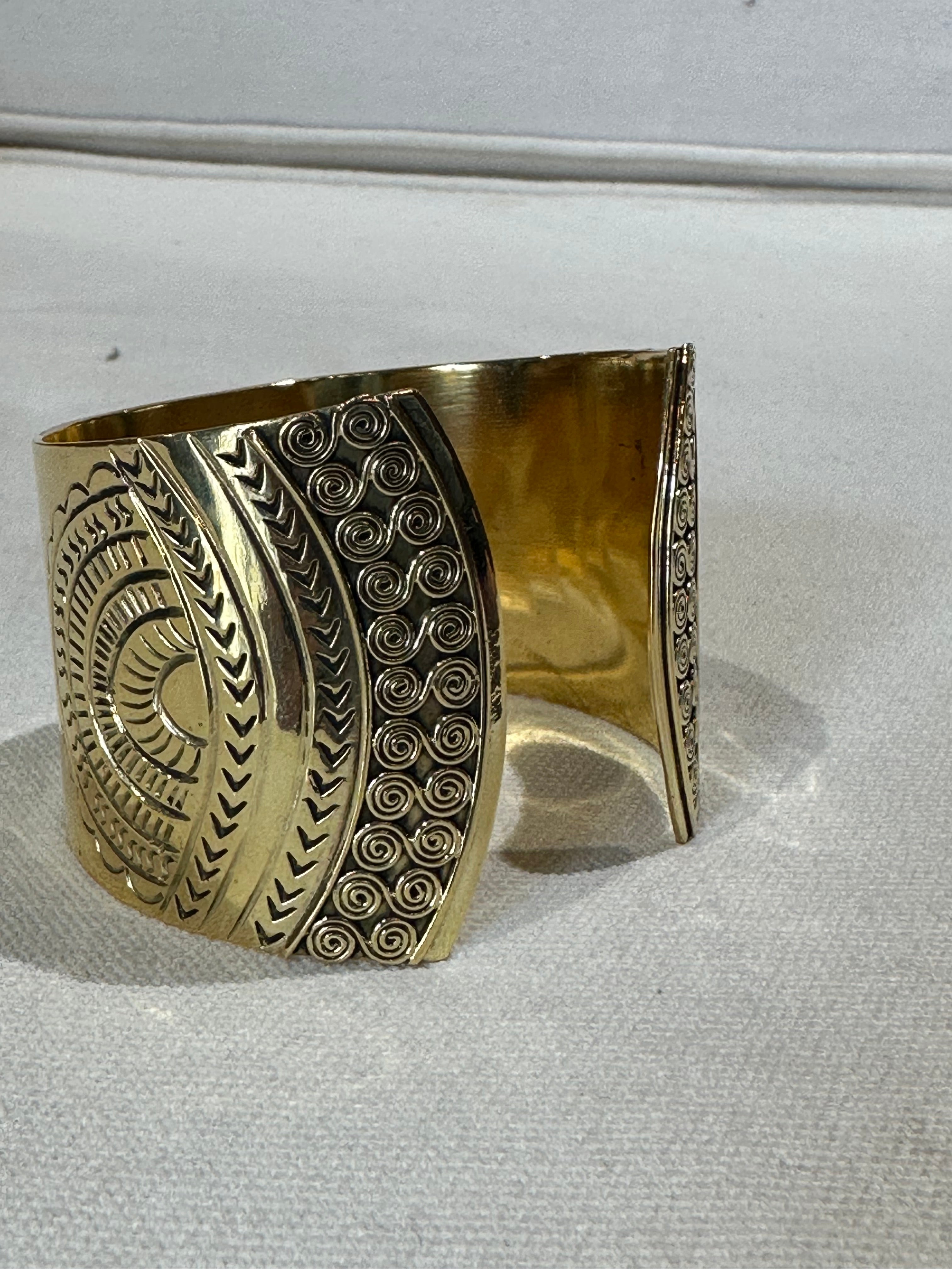 Bracciale Alto _ Pahiesa