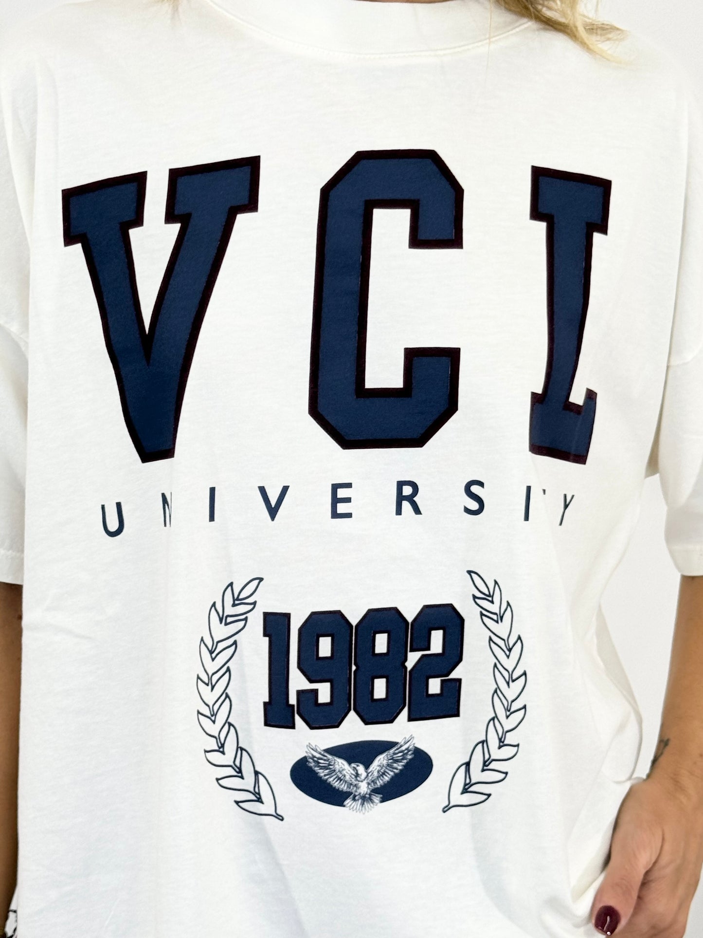 T-Shirt university