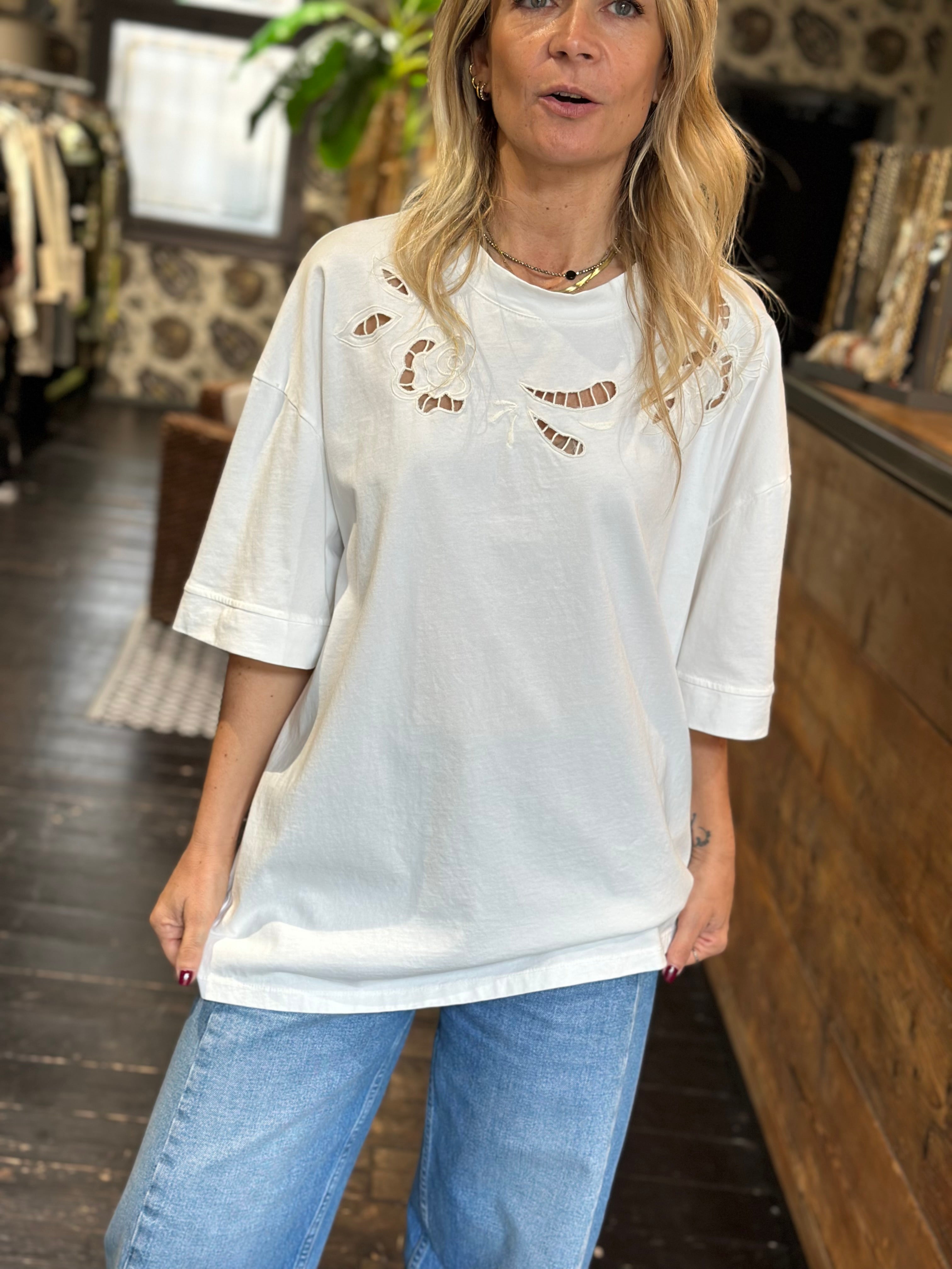 T-Shirt Bianca Ricamata _ Vicolo
