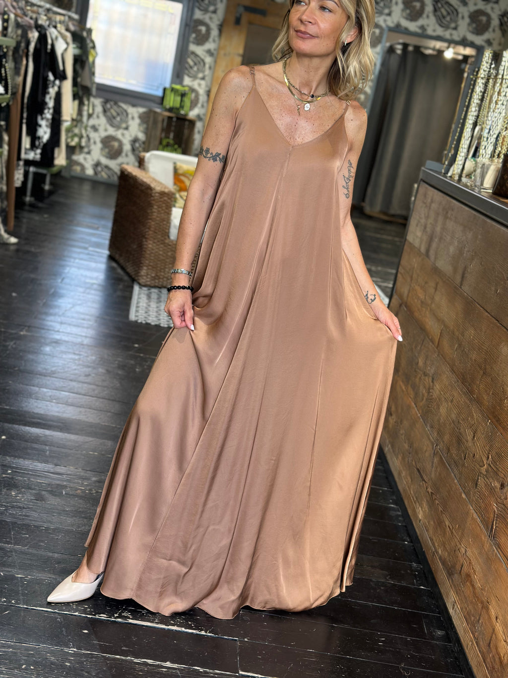 Abito Svasato Bronzo _ Vicolo