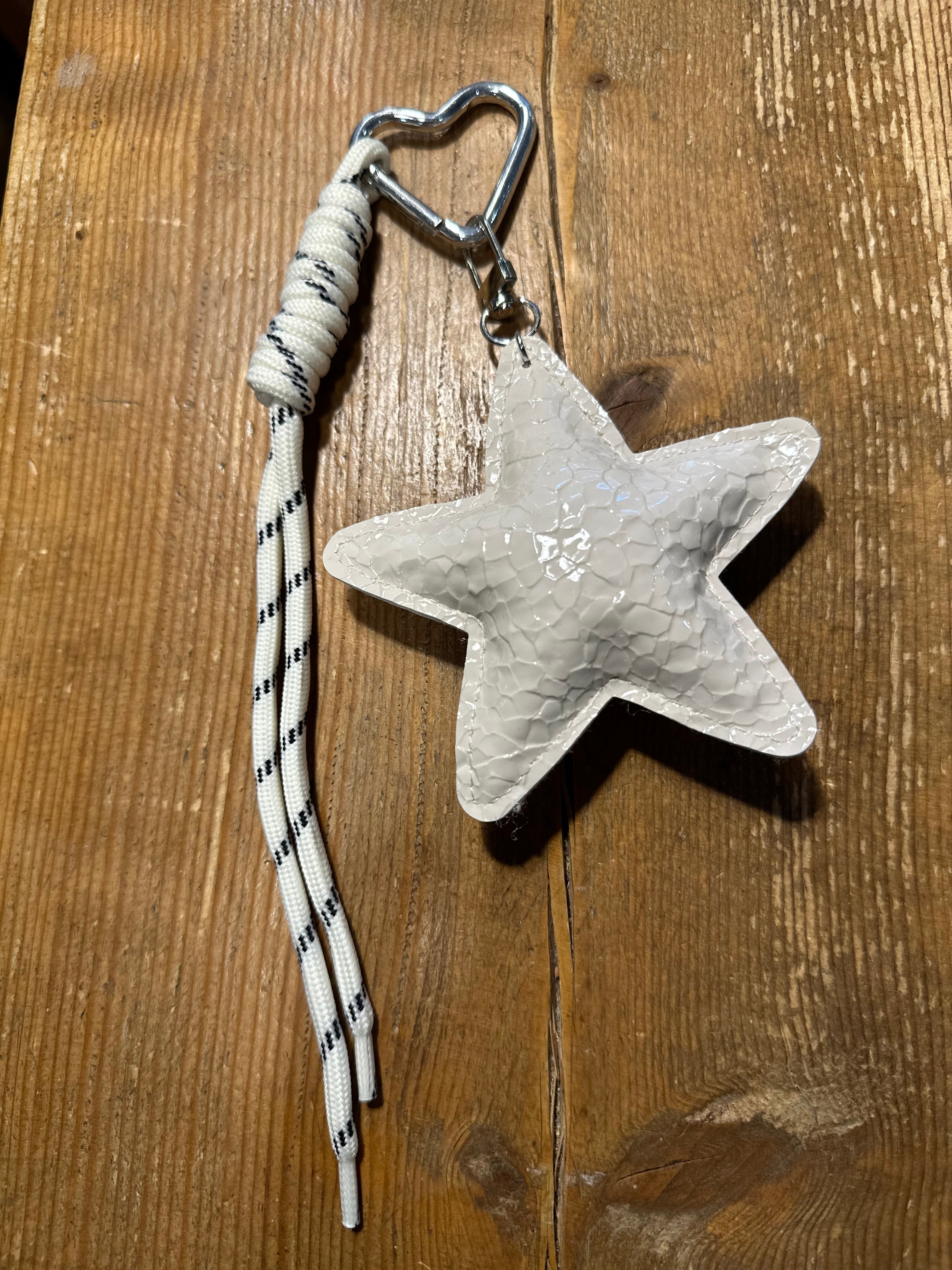 Charm Stella Bianco _ Soku