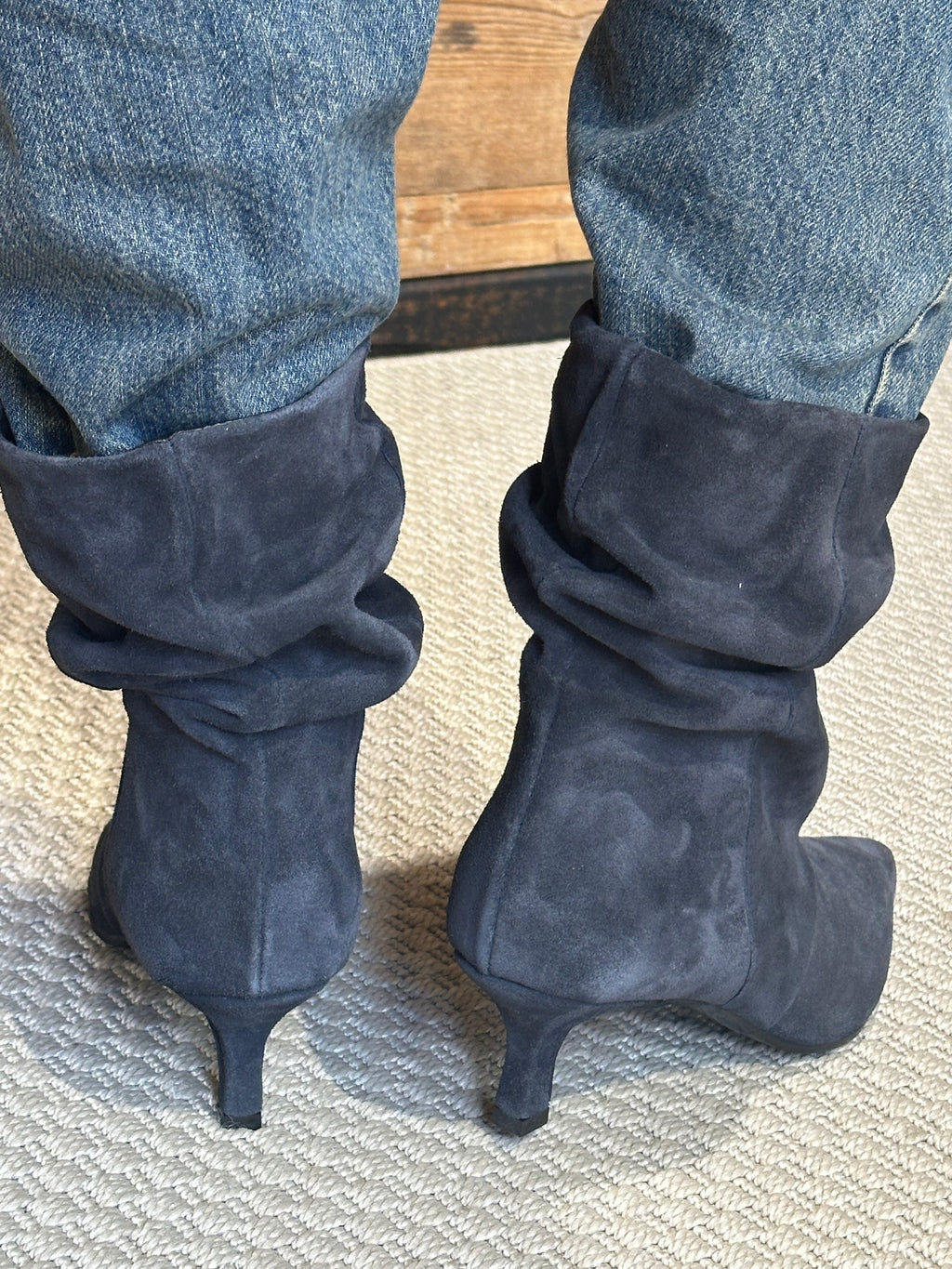 Stivaletto Camoscio Indaco _ Divine Follie