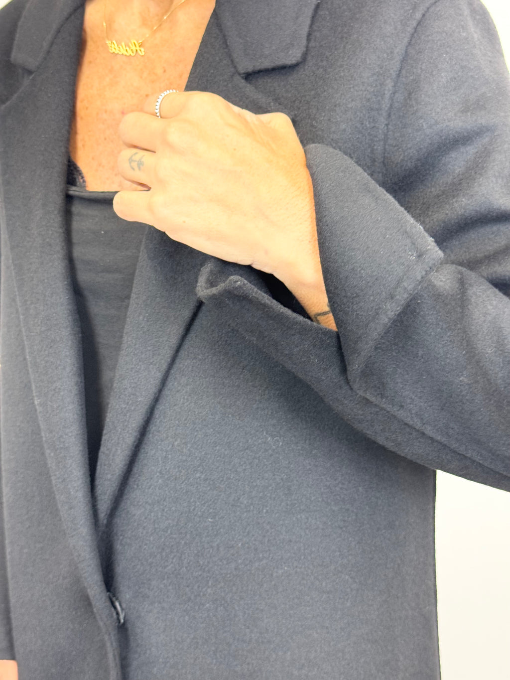 Cappotto Nero _ Vicolo