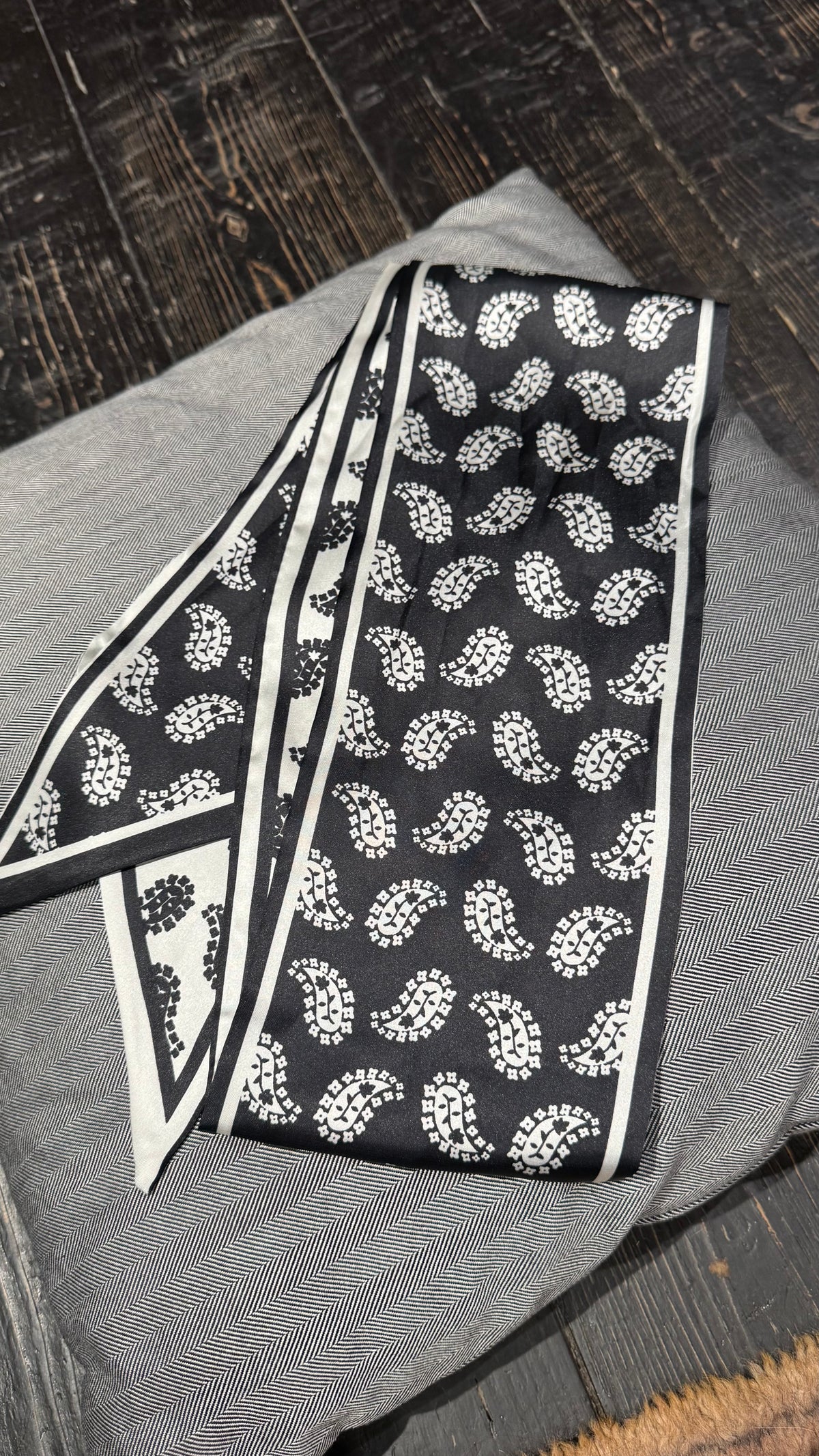 Foulard Sottile Nero _ MI.LE.for soku