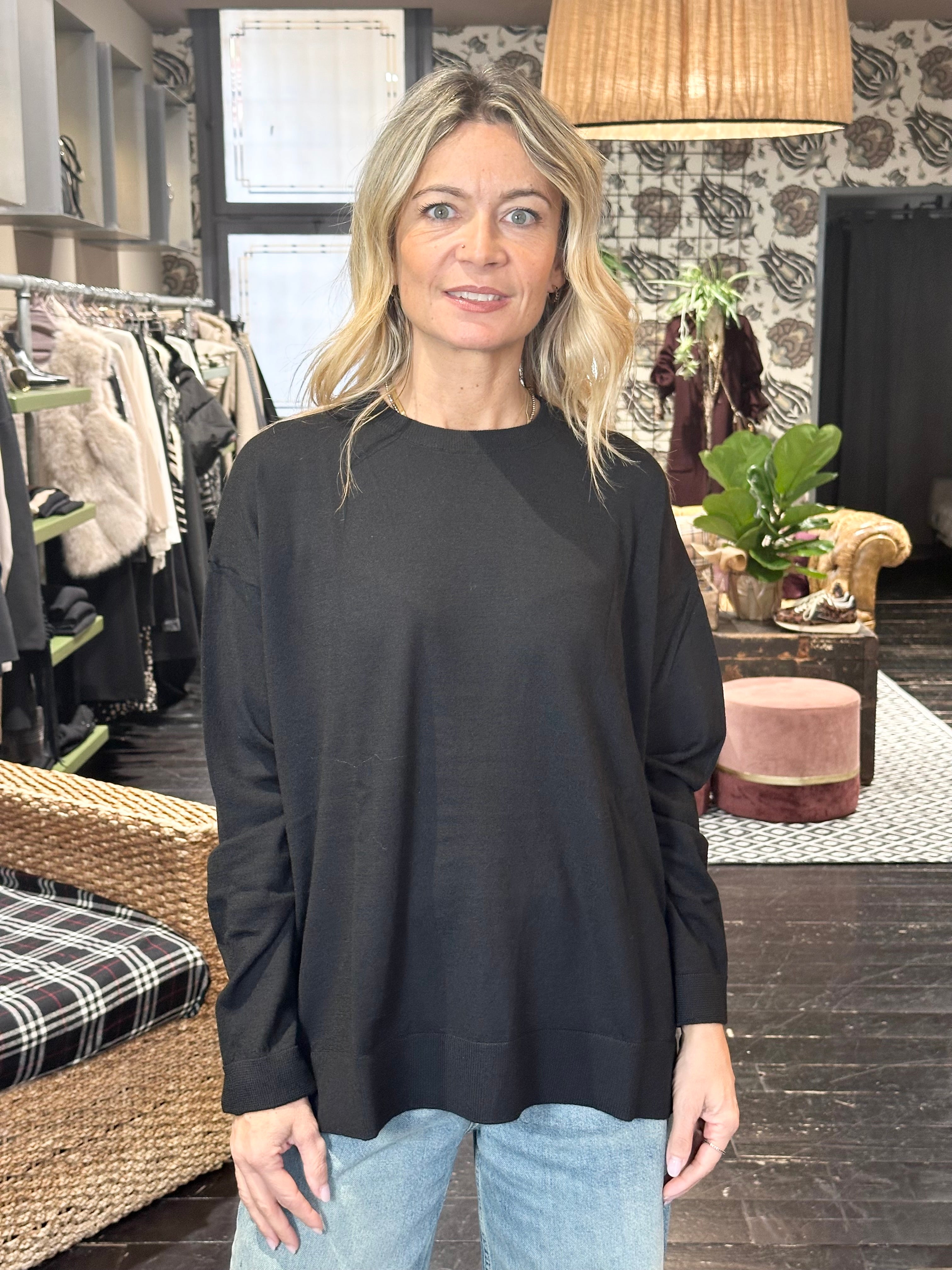 Girocollo Over Nero_ Ottod'Ame