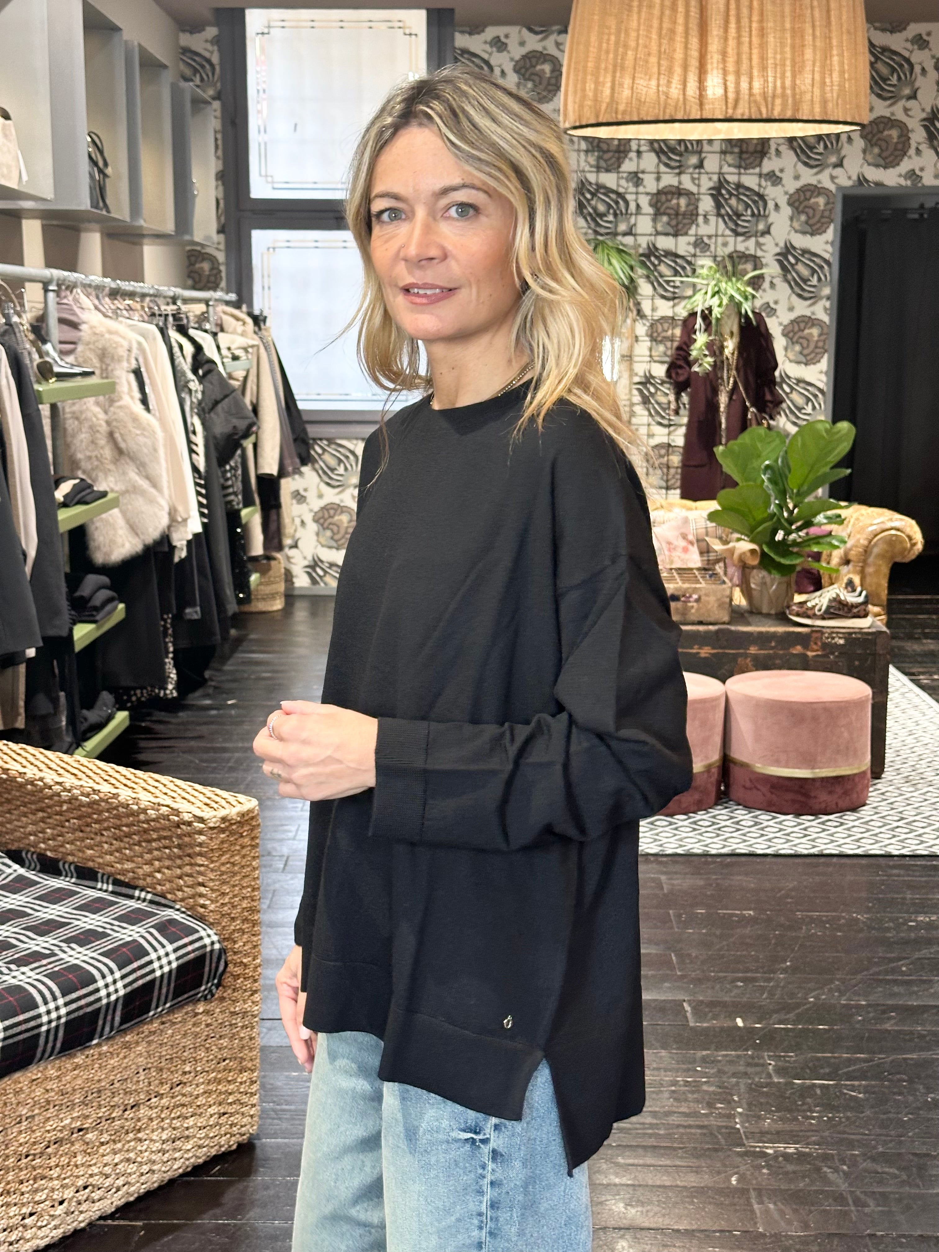 Girocollo Over Nero_ Ottod'Ame