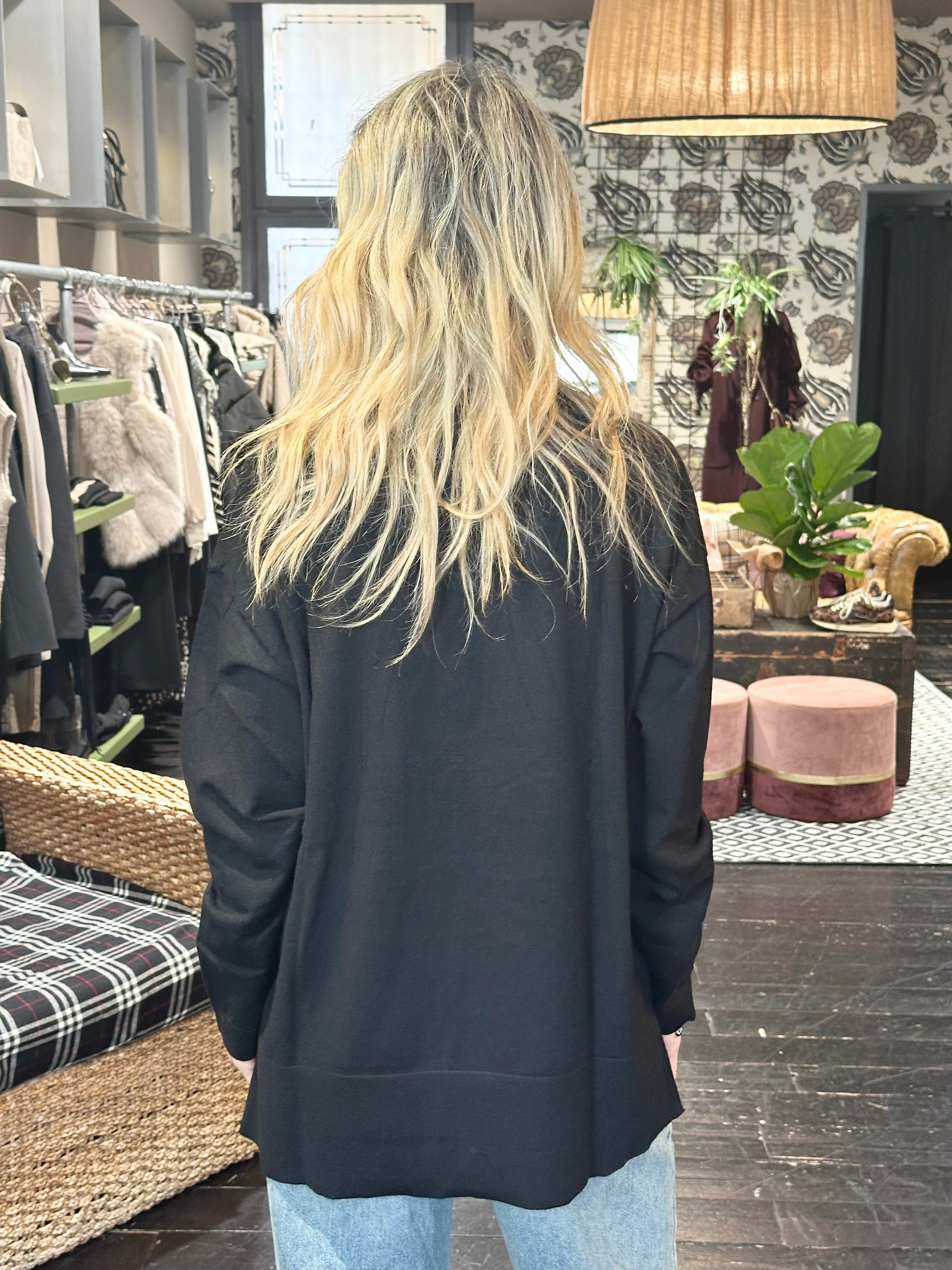 Girocollo Over Nero_ Ottod'Ame