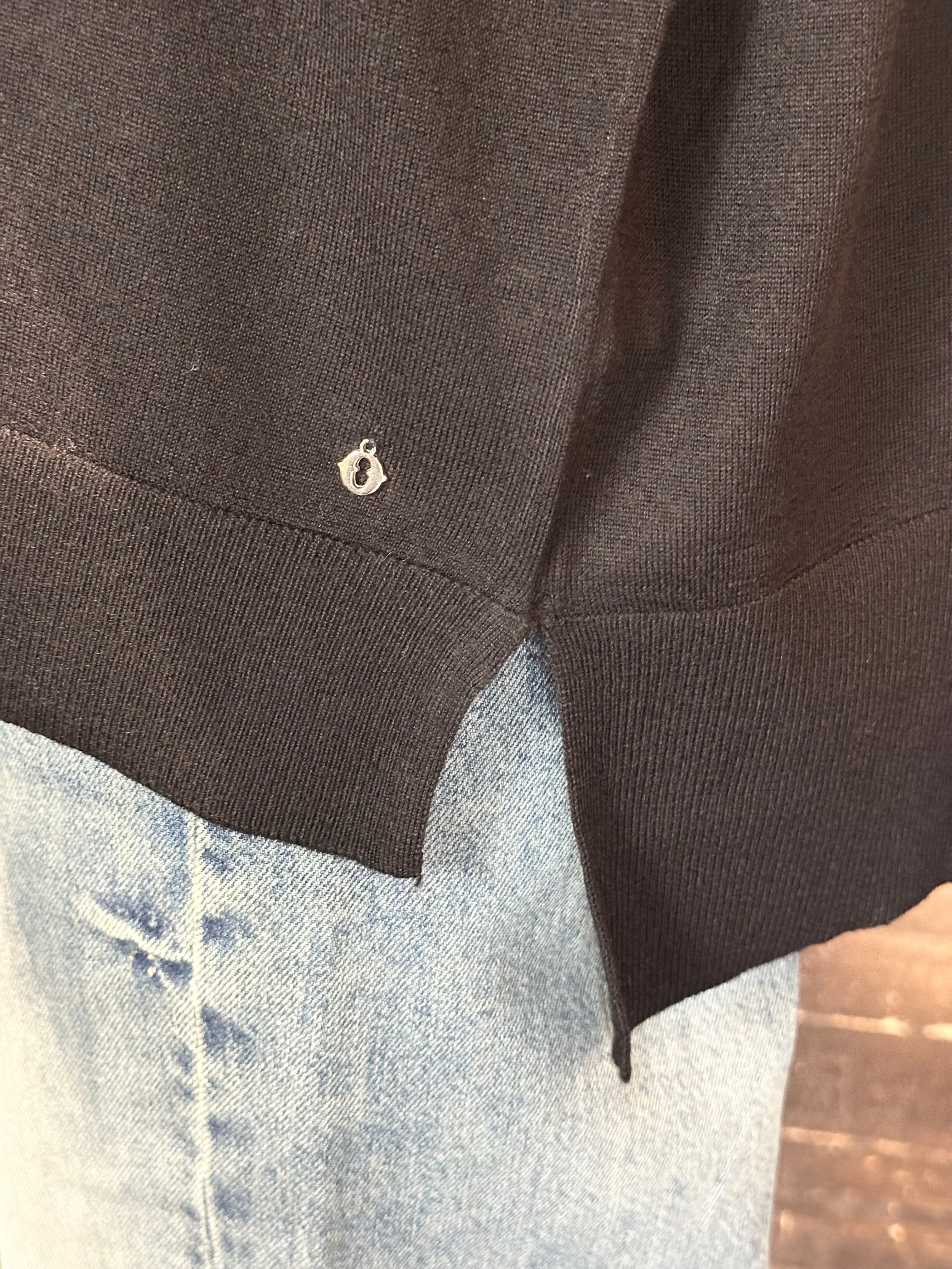 Girocollo Over Nero_ Ottod'Ame