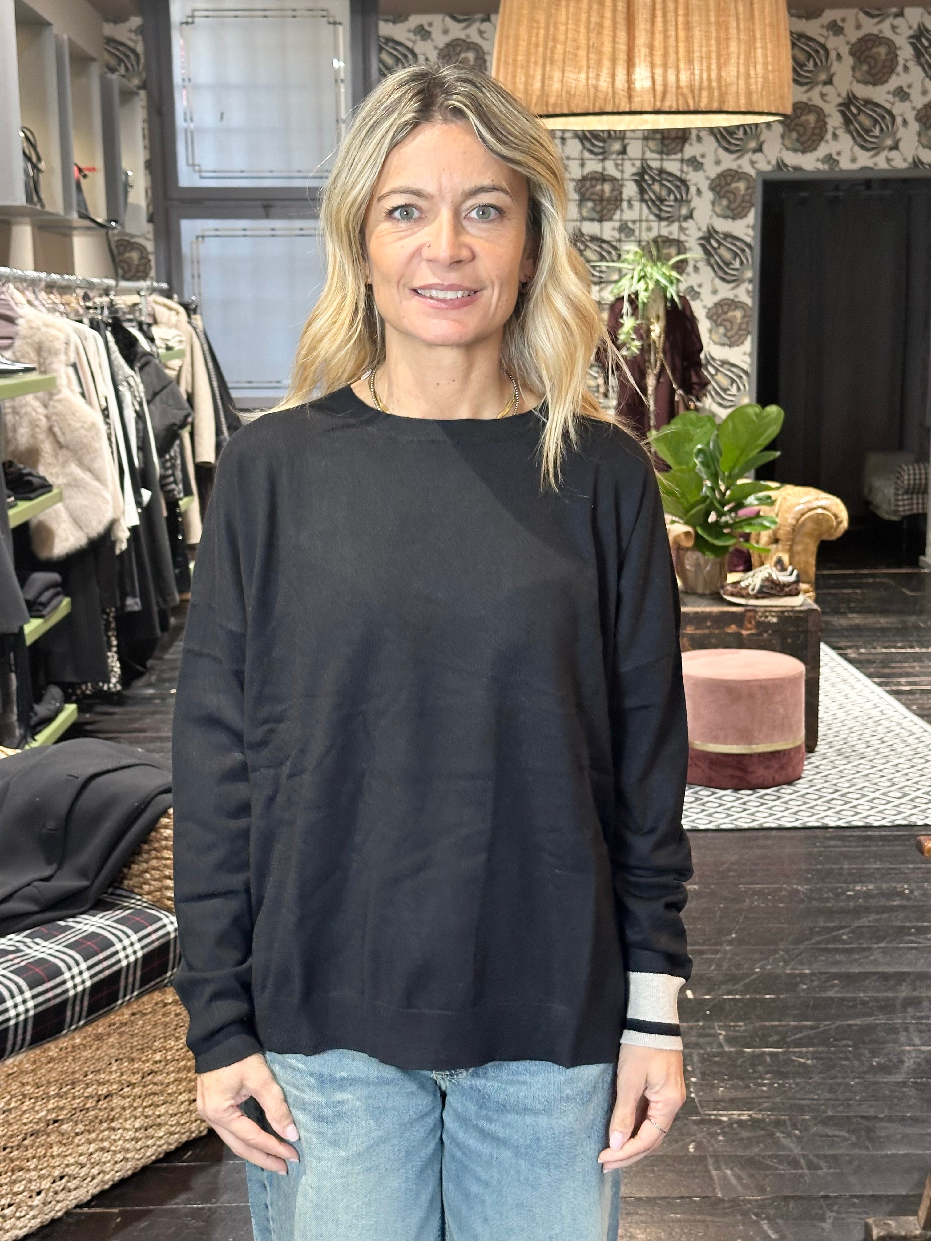 Maglia Girocollo Nero _ Ottod'Ame