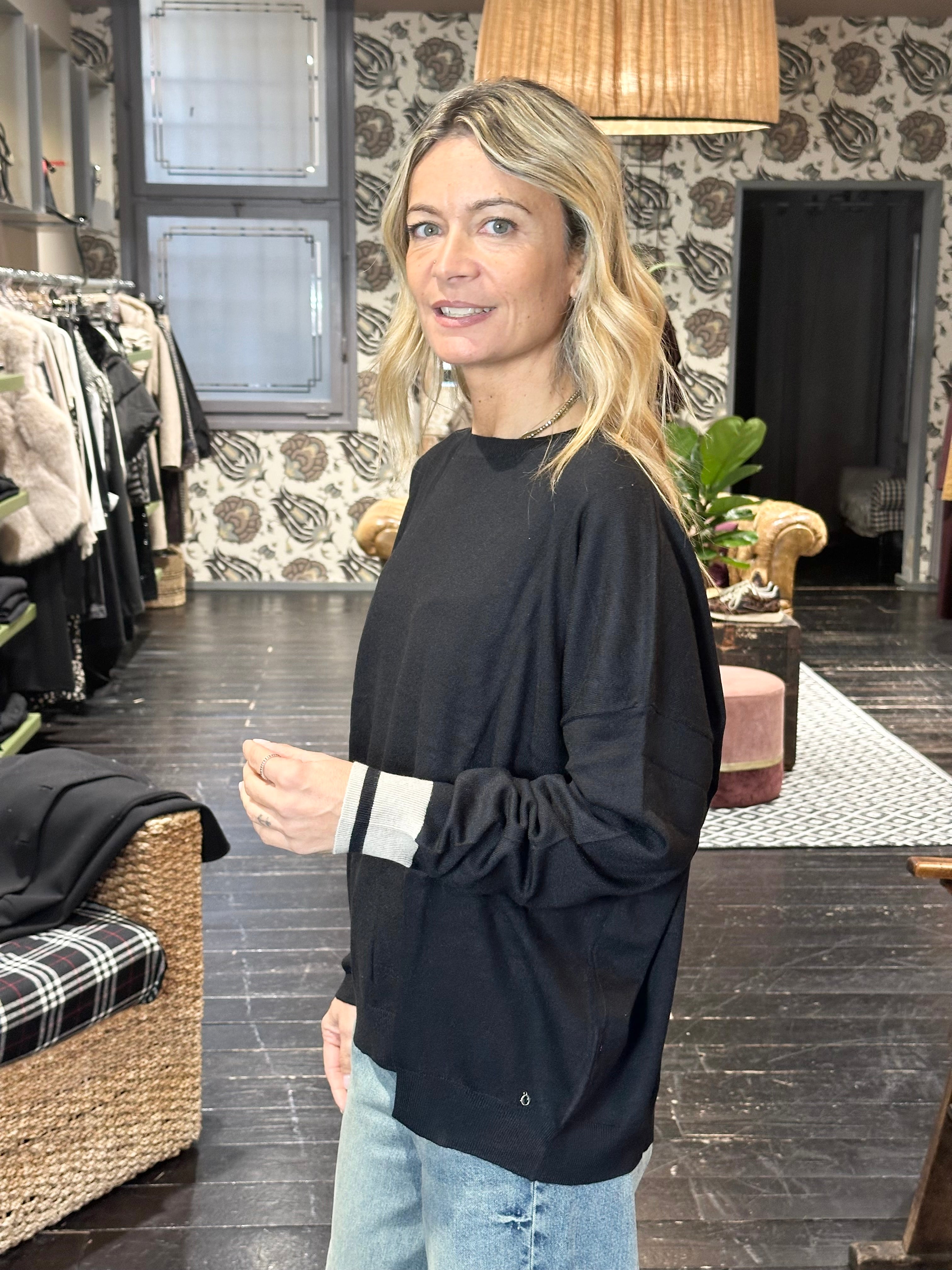 Maglia Girocollo Nero _ Ottod'Ame