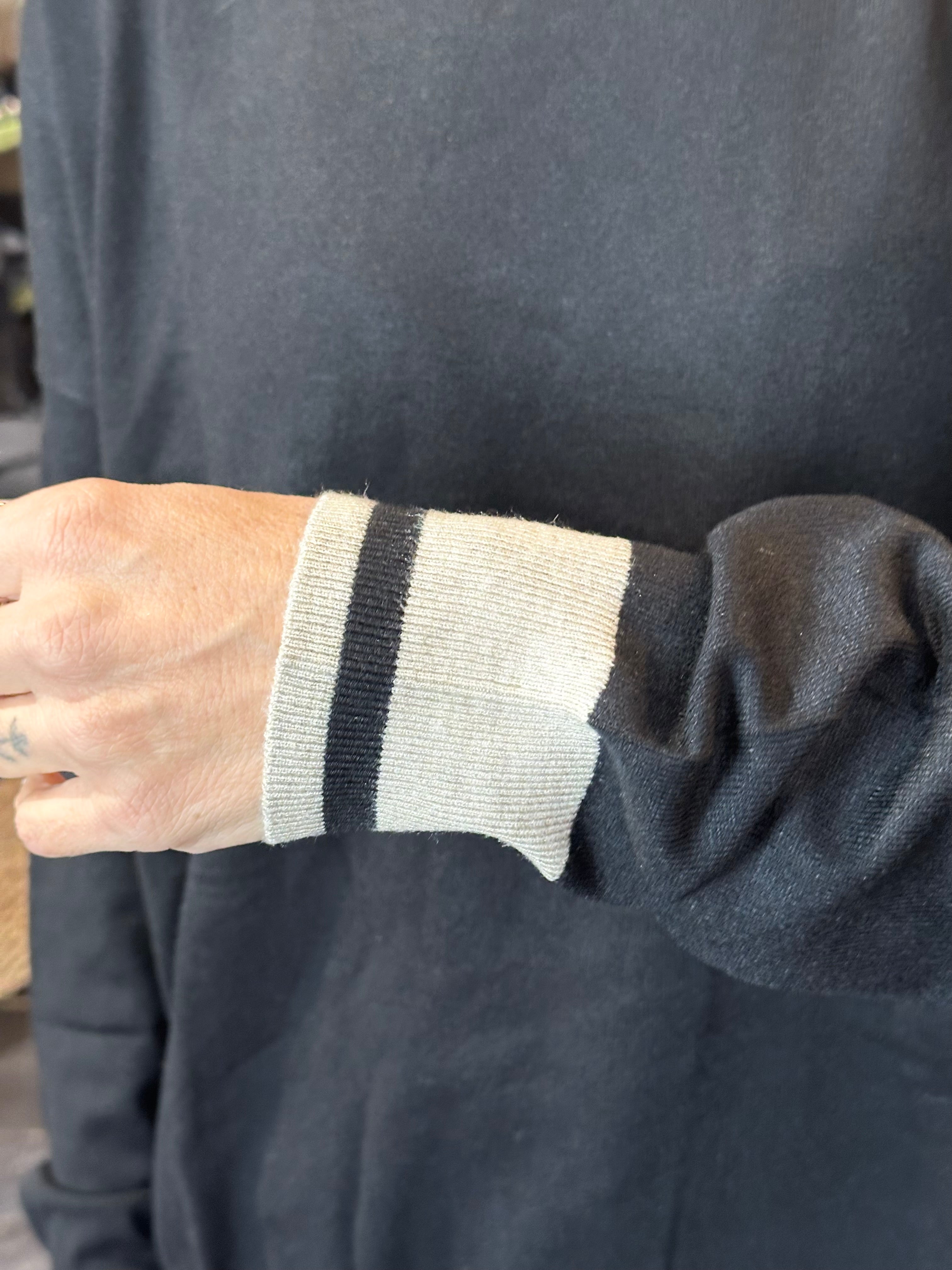 Maglia Girocollo Nero _ Ottod'Ame