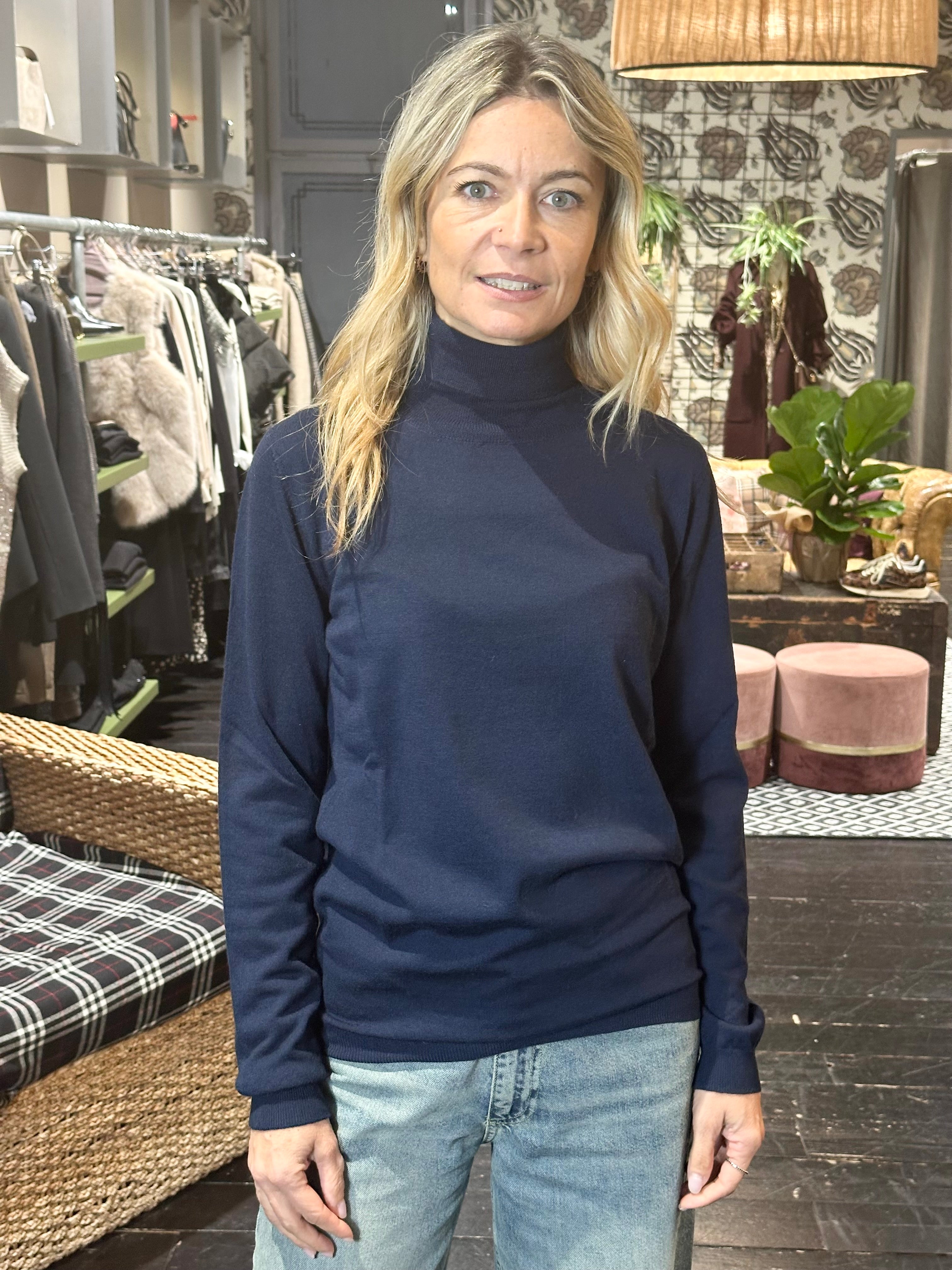 Collo Alto Blu _ Ottod'Ame