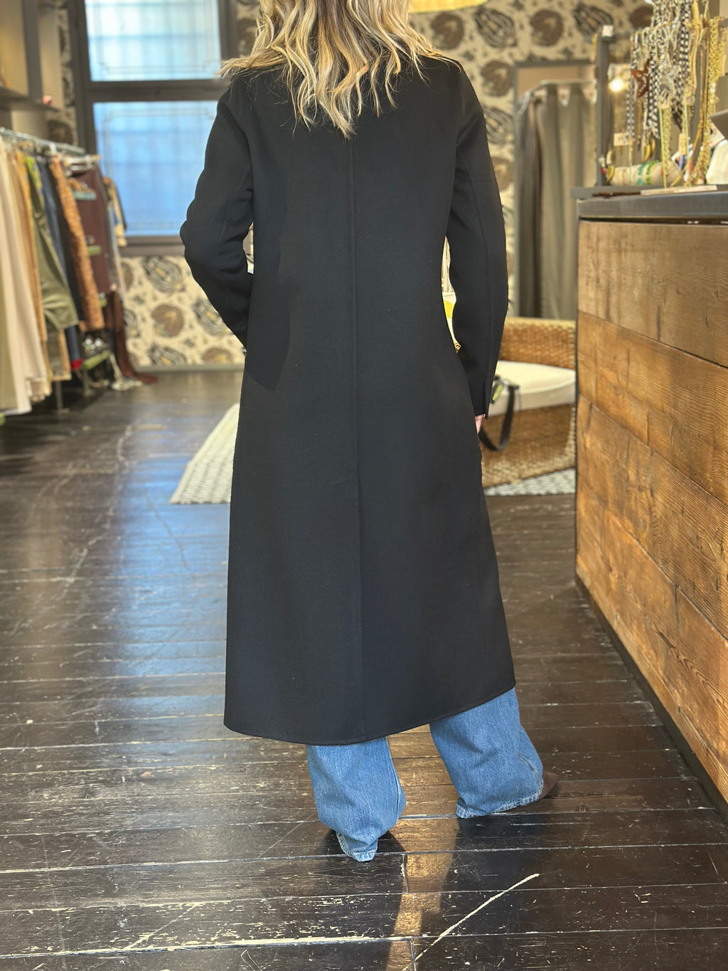 Cappotto in Panno Double Nero con Collo Sciallato _ Vicolo