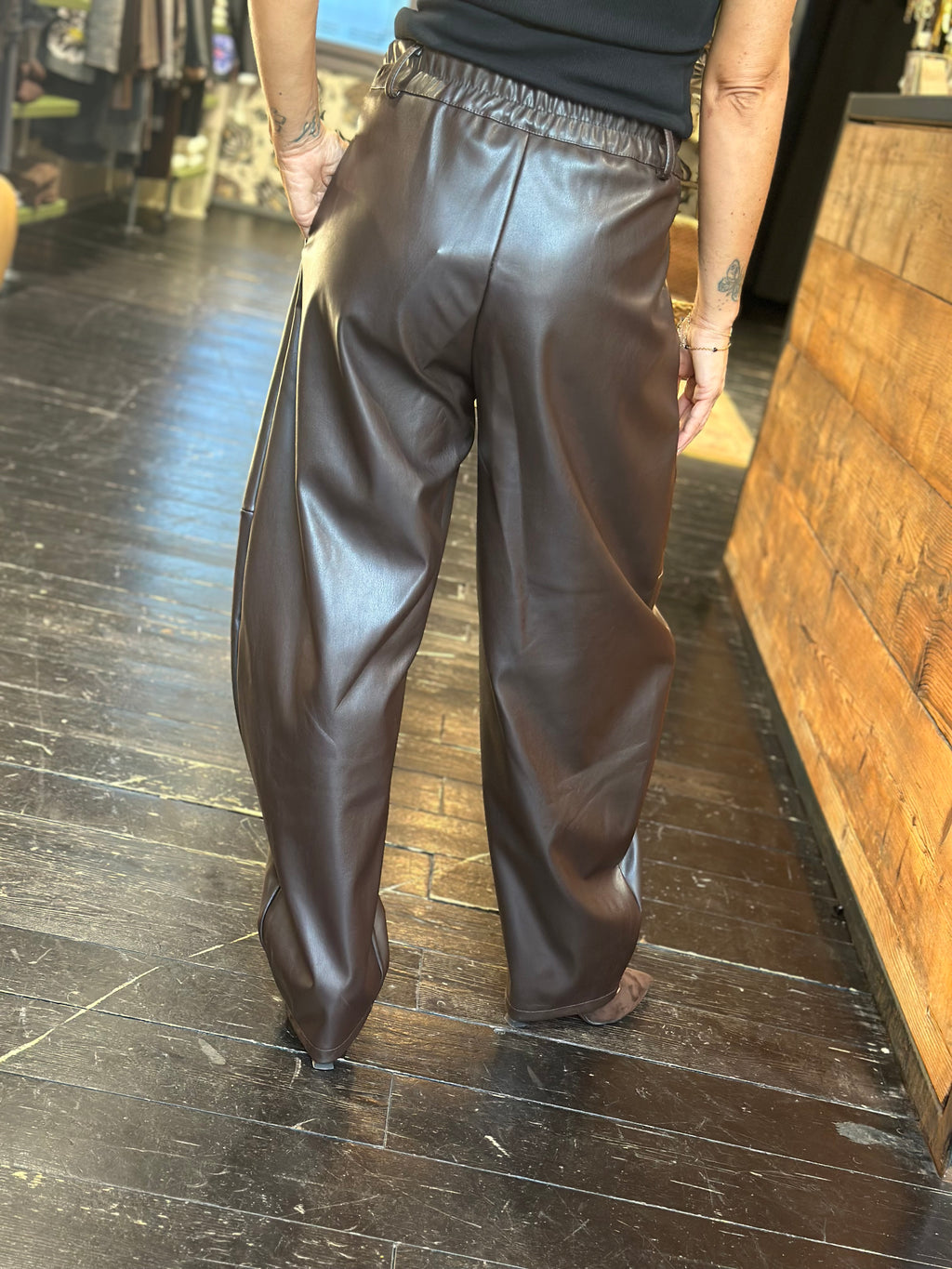 Pantalone balloon in ecopelle fondente | Extyn