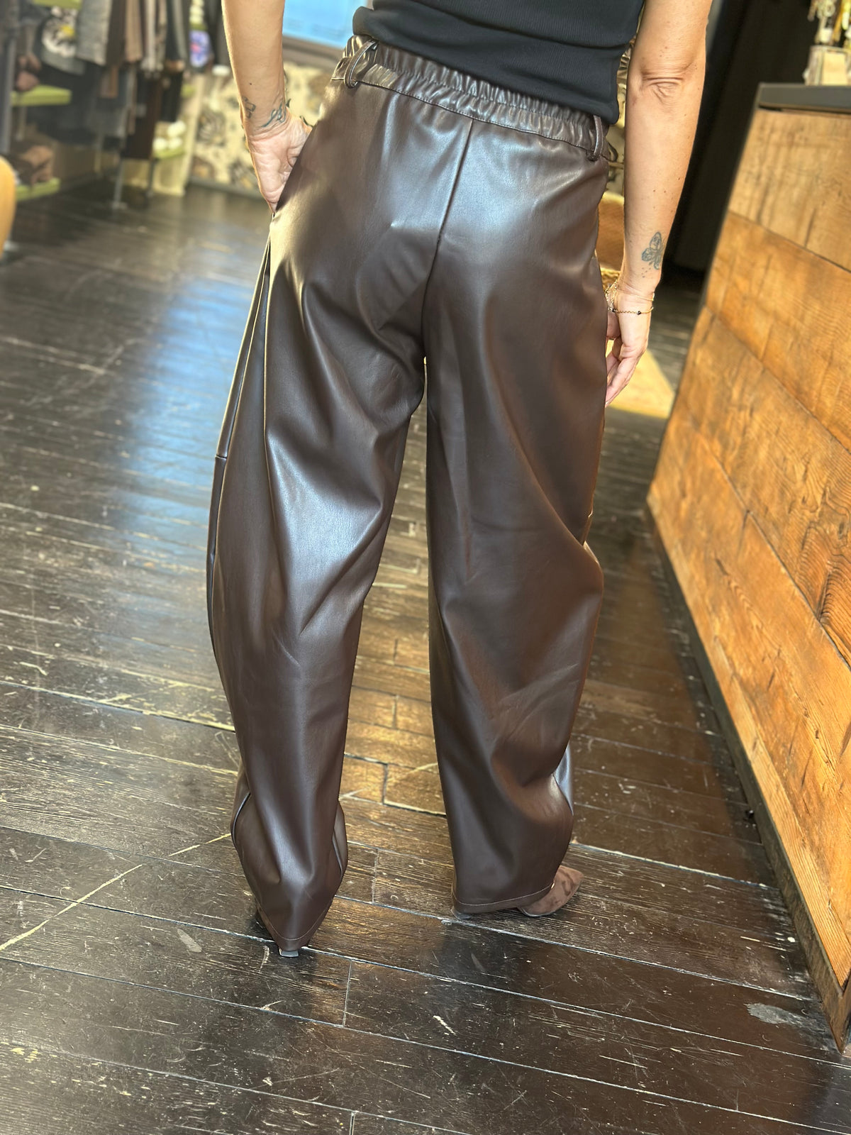 Pantalone balloon in ecopelle fondente | Extyn